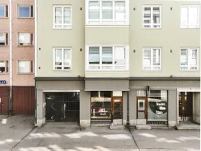 Elegant studio in the center - Image 2