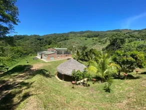 Rustic Accommodation Starlink WiFi - Villa Acqua - Image 5
