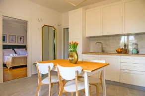 Brand new/luxury/free parking - Image 3