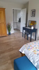 Mairead's one bed apartment with breakfast inc - Image 5