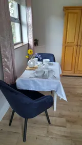 Mairead's one bed apartment with breakfast inc - Image 4