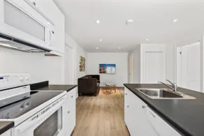 One Bedroom Apartment in Whitby - Image 5