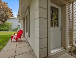 One Bedroom Apartment in Whitby - Image 2