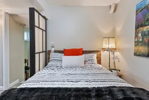 Cozy, Cool Retreat Near Mountains & Downtown - Image 3