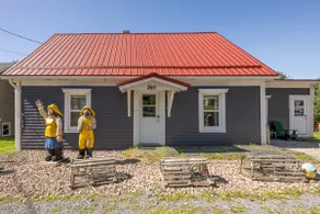 Shorty's Place, Lunenburg, Nova Scotia, Canada - Image 2