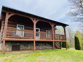 Blue Willow Cabin - Image 4