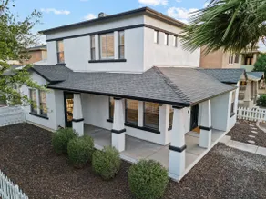 Modern home near Chase Field & Convention Center - Image 2