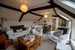 The Plough, 4 beds, sleeps 9, free parking - Image 2