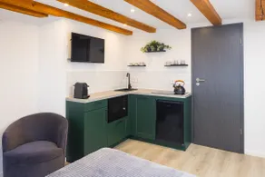 New bright studio apartment at city wall old town - Image 3