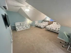 7 bed~pets~large living~deck~central Wilmi - Image 5