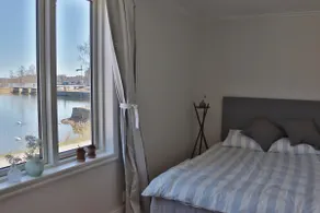 Remarkable Harbour View Cabin. - Image 3