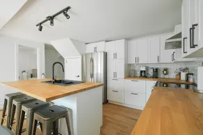 891 shefford 4-bedroom house - Image 3