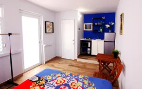Small studio,20 min to SJU,5 mins to mall,WIFI - Image 2