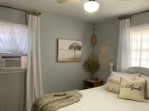 Cozy modern/vintage 2bd 1bth Apt - Image 3