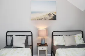 The Airy Retreat | 7 Mins to Cherry Grove Beach - Image 5