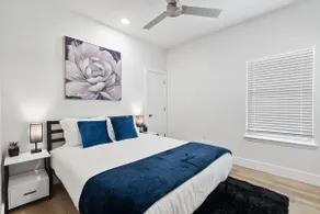 Cozy & Central ~ Close to i35 and 5M to Downtown! - Image 3