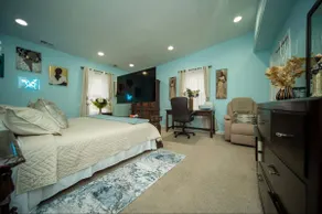 Shawmont 6BR Home - Image 5