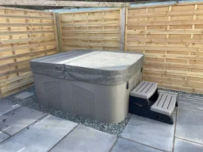 Y Cuddfan with Hot Tub, Anglesey - Image 2