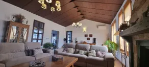 Spectacular Andalusian-style villa on a large estate - Image 4