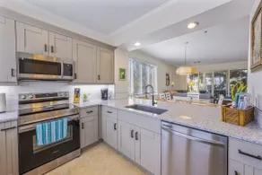 Private townhome steps from the beach and right next to the pool - Image 2
