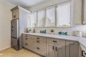 Private townhome steps from the beach and right next to the pool - Image 4