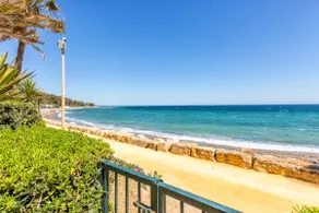 Marbella Golden Mile Beachfront Holiday home - Image 4