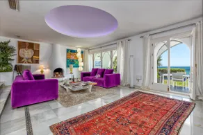 Marbella Golden Mile Beachfront Holiday home - Image 2