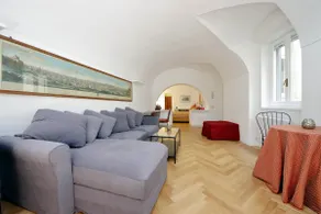 Pantheon apartment with private terrace - Image 4