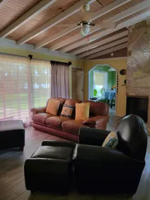 LAKEFRONT HOME NEAR ALL ATTRACTIONS - Image 3