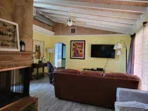 LAKEFRONT HOME NEAR ALL ATTRACTIONS - Image 4
