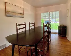 Bungalow w/4Bd (2 KINGS!) minutes from Ski Resorts - Image 5