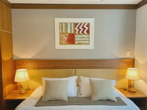 Beautiful and Comfortable Mountain Village Suite - Image 2