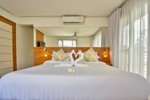 Modern & Private Condo: Steps From Beach - Image 4