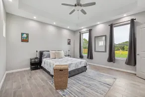 Modern Escape in Cedar Creek - Image 2