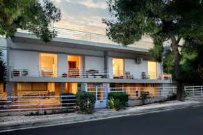 Quiet Family apartment with Garden and Balconies - Image 2