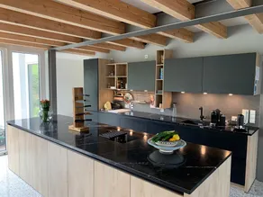 Beautiful, sunny designer vacation home - Image 3