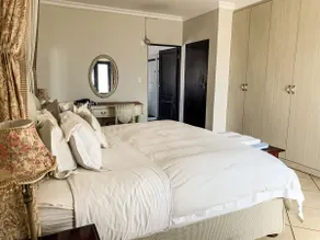 3-Bed Townhouse with Garage, Wi-Fi & Pool - Image 2