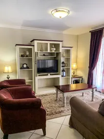 3-Bed Townhouse with Garage, Wi-Fi & Pool - Image 3