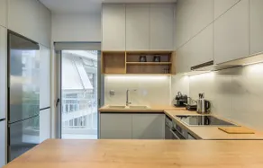 stylish zografou apartement - Image 4