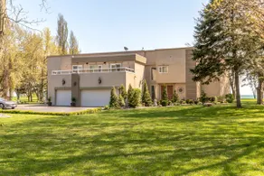 Private Waterfront Lakehouse - Image 4