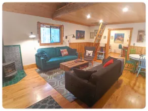 Poofy's Rustic Modern Cabin in Plain - Image 2