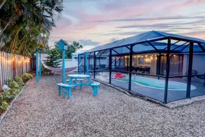 Heated pool/Hot spa/Grill/1 mile to beach - Image 3