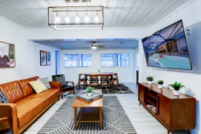 Heated pool/Hot spa/Grill/1 mile to beach - Image 2