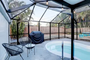 Heated pool/Hot spa/Grill/1 mile to beach - Image 5