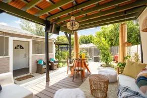 Nature-inspired home w/parking - Image 3
