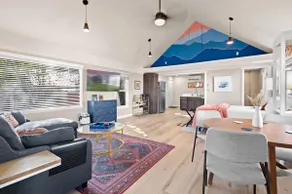 Beautiful Downtown Studio w/ AC! Walk Everywhere! - Image 5