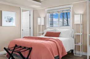 Beautiful Downtown Studio w/ AC! Walk Everywhere! - Image 4