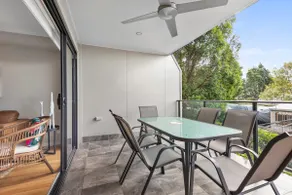 Convenient + Spacious! 3Bed/2.5Bath/1Car~Townhouse - Image 2