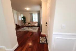 1650sqft Large Renovated TH w/ Patio - Image 5