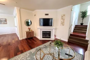 1650sqft Large Renovated TH w/ Patio - Image 3